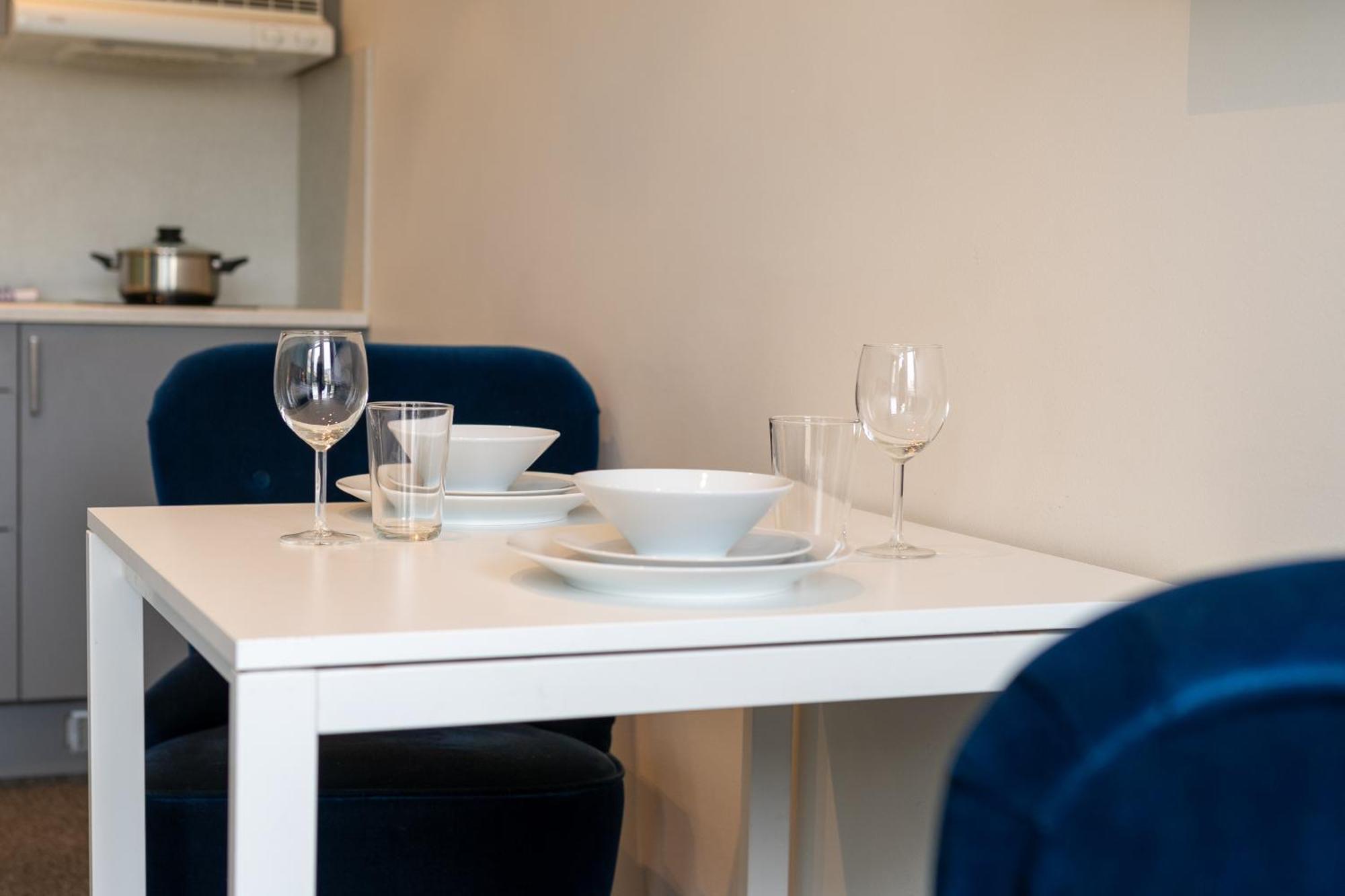 Stockholm Hotel Apartments Солентюна Екстериор снимка