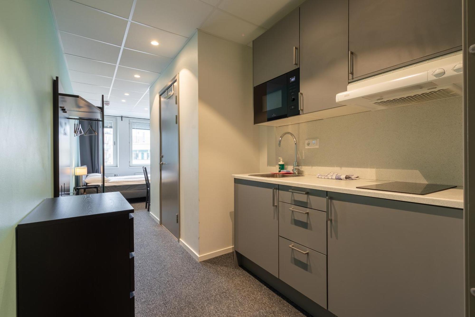 Stockholm Hotel Apartments Солентюна Екстериор снимка