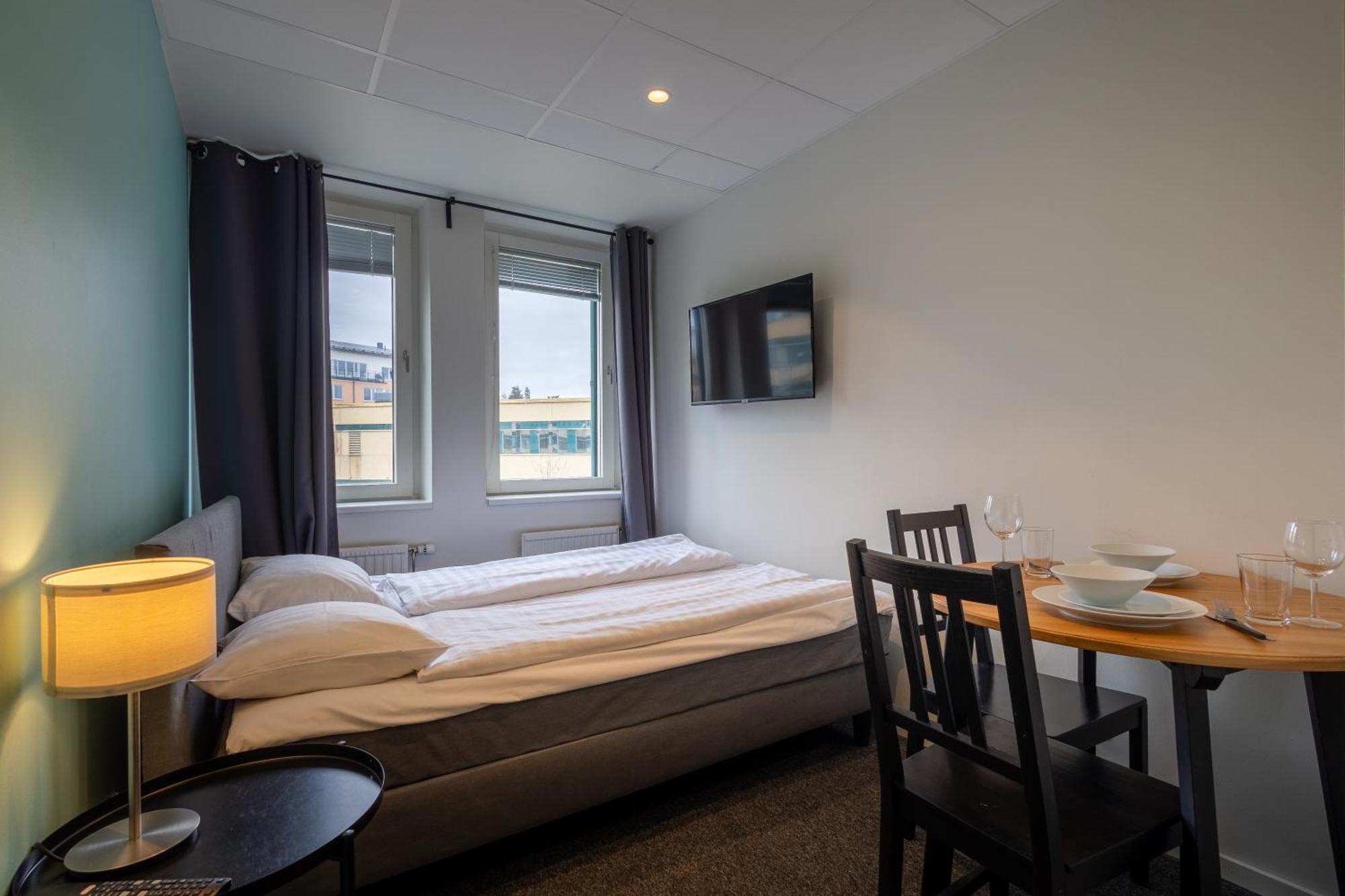Stockholm Hotel Apartments Солентюна Екстериор снимка