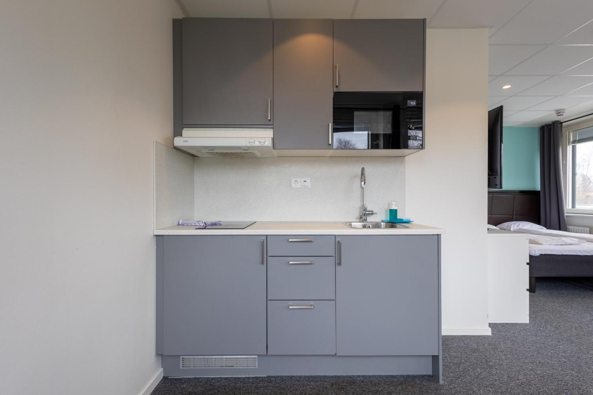 Stockholm Hotel Apartments Солентюна Екстериор снимка