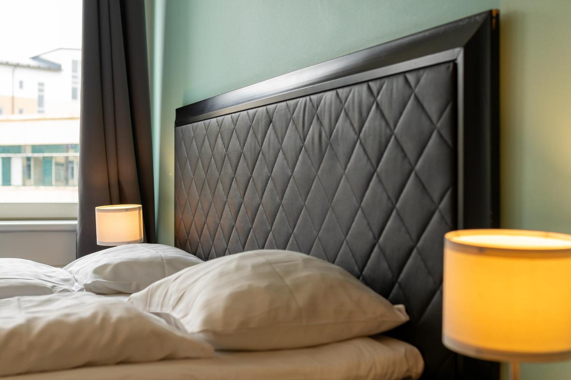 Stockholm Hotel Apartments Солентюна Екстериор снимка
